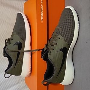 New, mens s9.5, NIKE ROSHE GOLF, medium olive/black